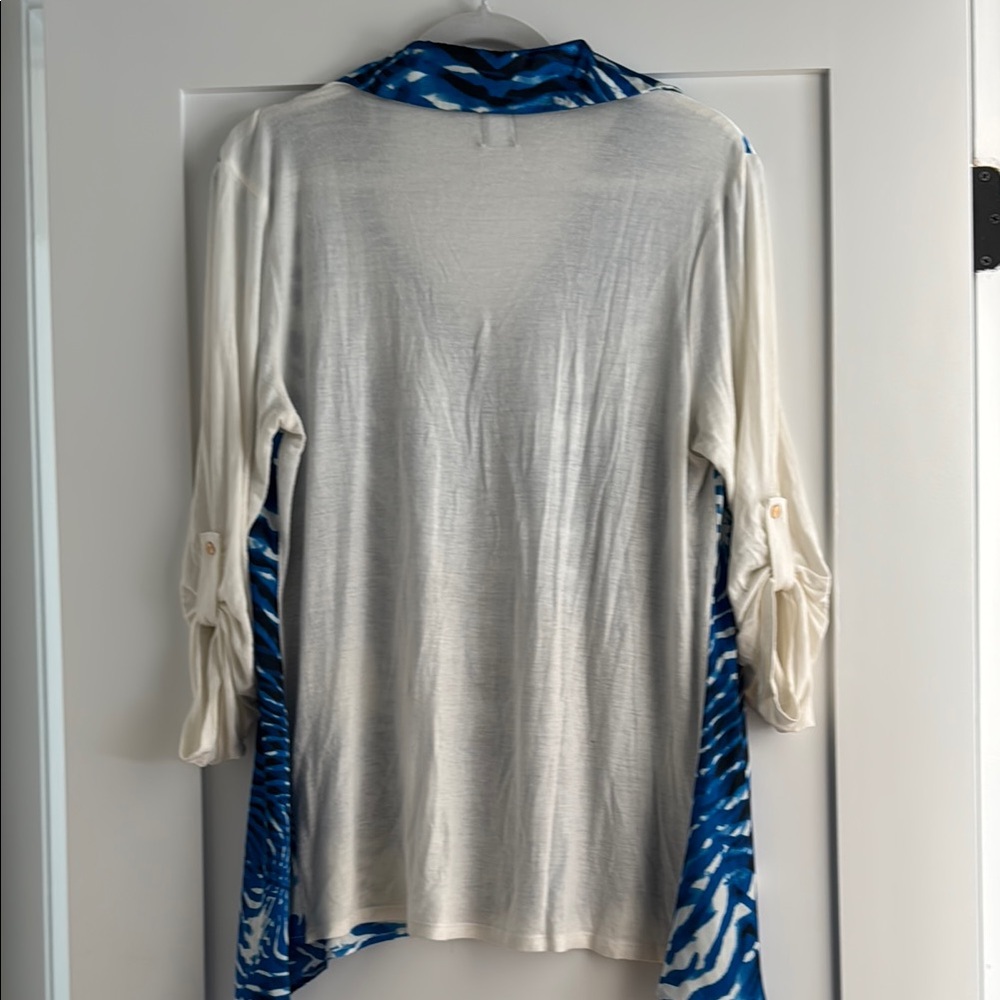 Saks Fifth Avenue BLUE. Asymmetrical V Neck shirt . - Picture 7 of 7
